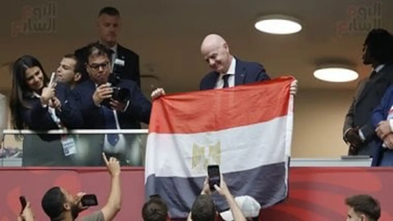 إنفانتينو يرفع علم مصر وسط الأزمات التحكيمية بمباراة الأرجنتين